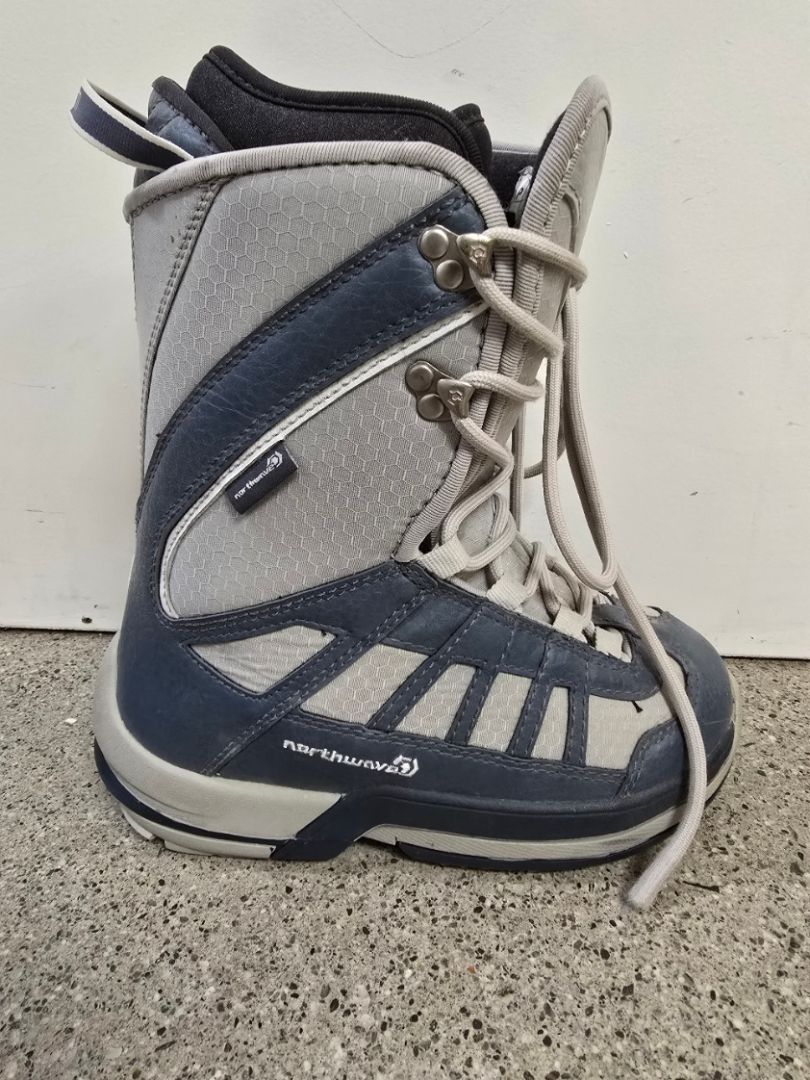 Northwave Freedom Snowboard Boots, EU 33.5