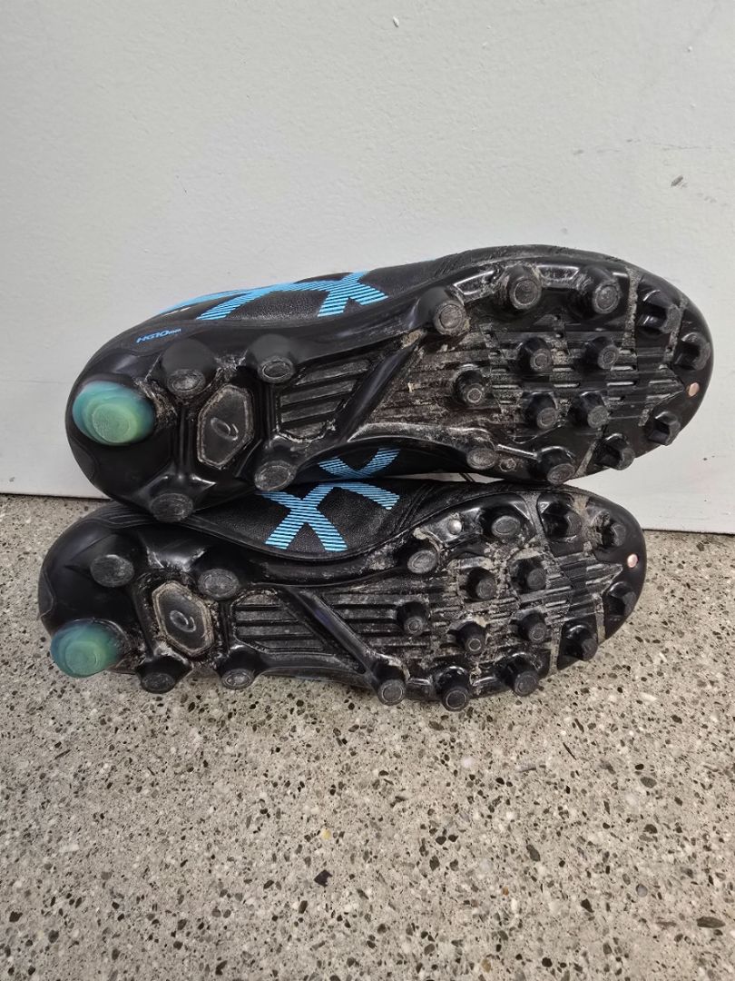 Asics Kids Football Boots, EU 33.5 / US 2