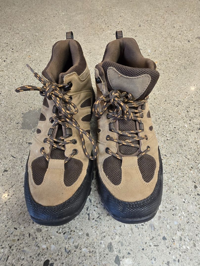 Back Country Hiking Boots, EU 44