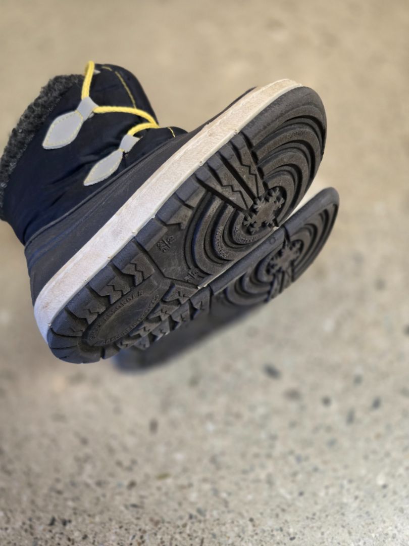 Black McKinley Kids Snow Boots, EU 24/25