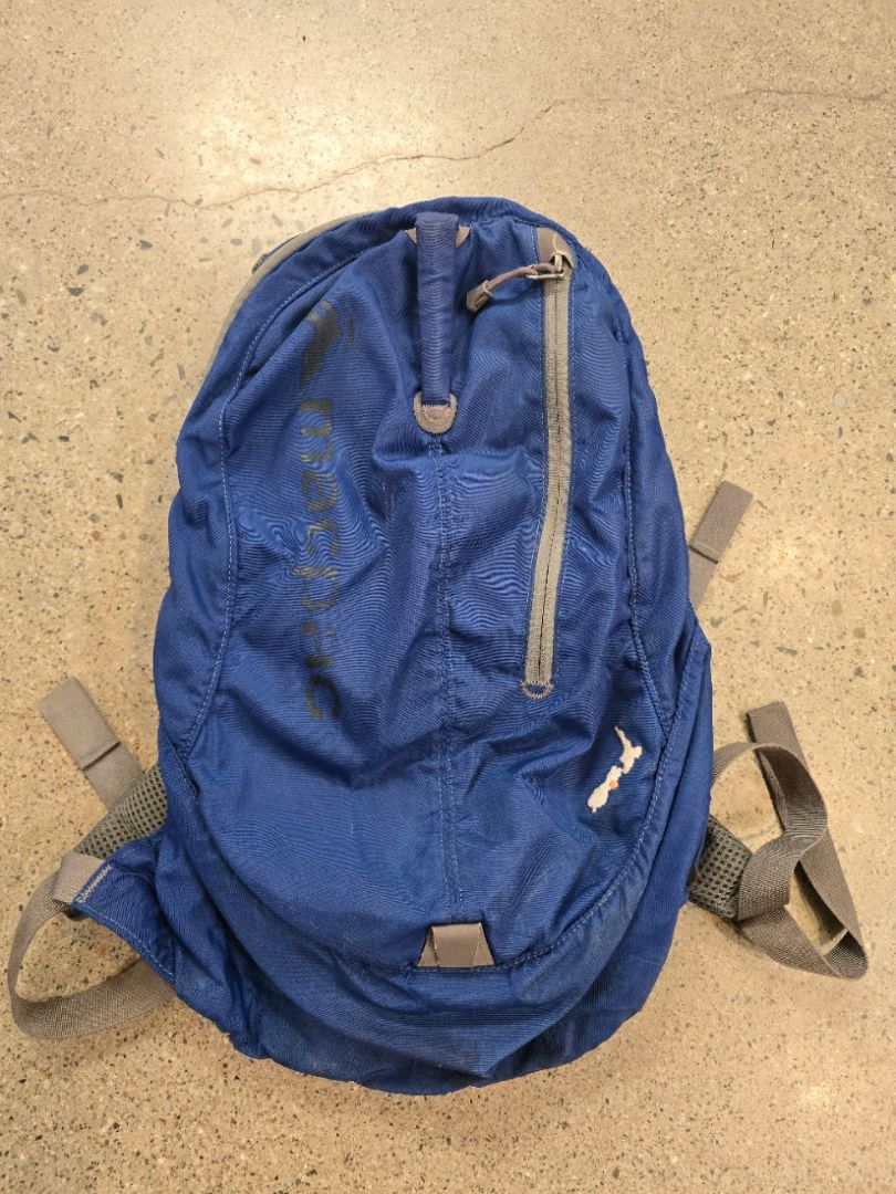 blue Macpac Daypack, 20L approx