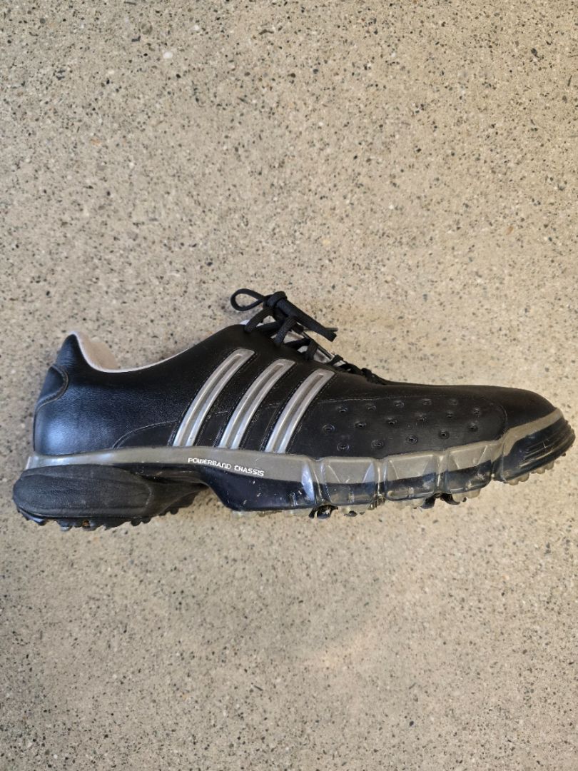 Black Adidas Men’s golf shoes, US 10.5
