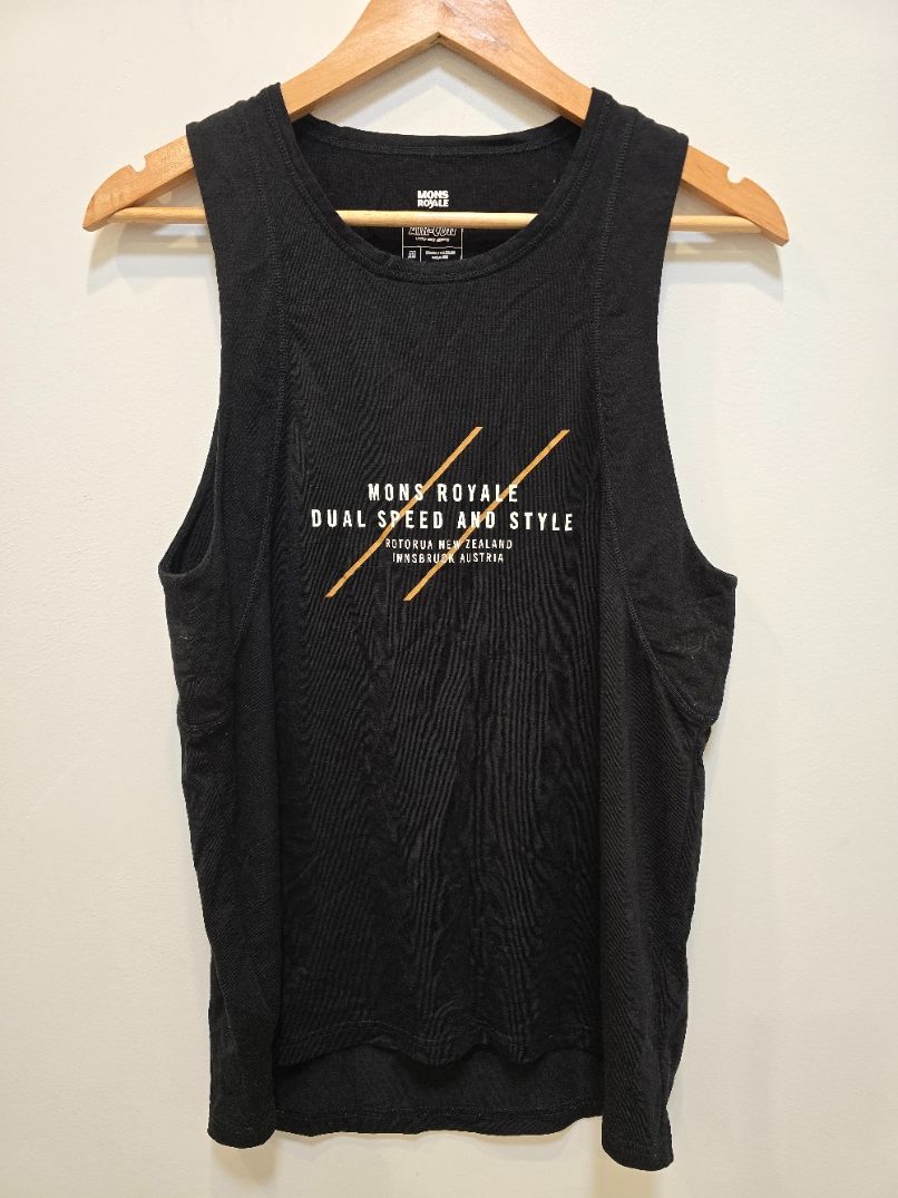 Black Mons Royale Singlet Top, M