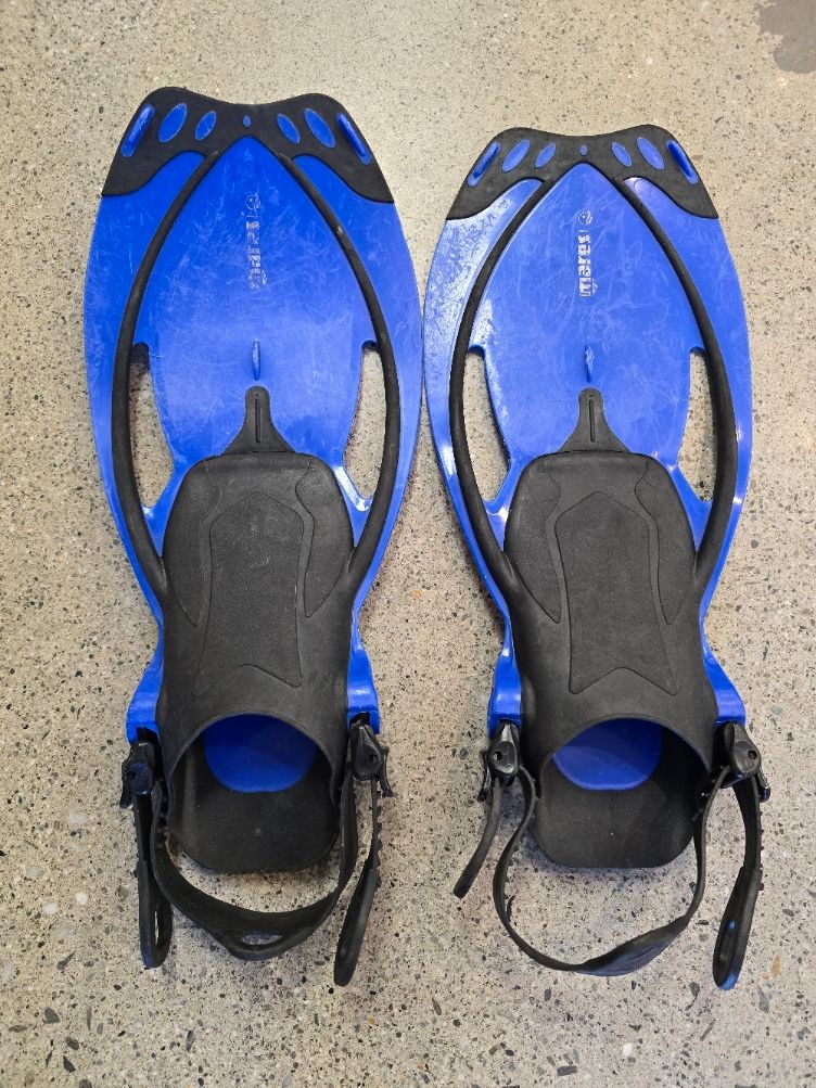 Blue/Black  Kids Flippers, EU 32-37