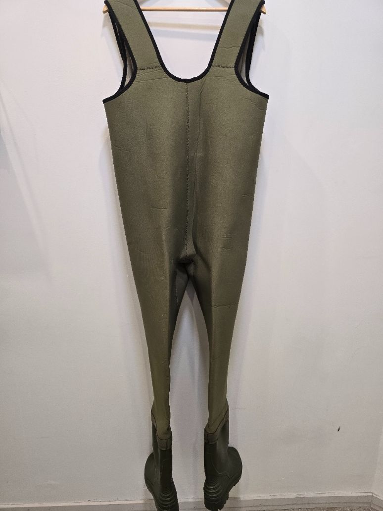 Green Ron Thompson Chest Waders, 38/39