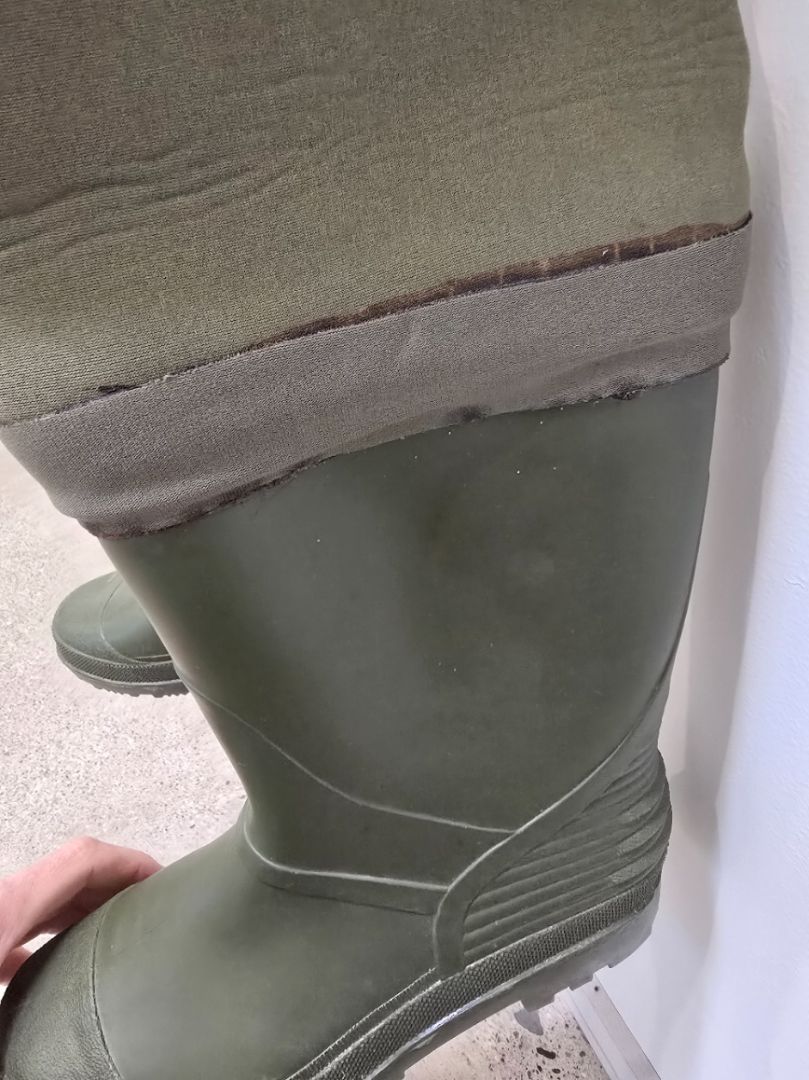 Green Ron Thompson Chest Waders, 38/39