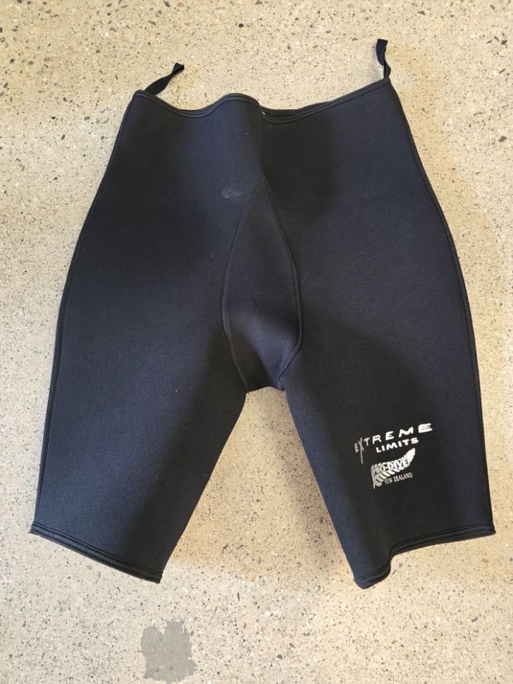 Black Extreme Limits Wetsuit Shorts, L