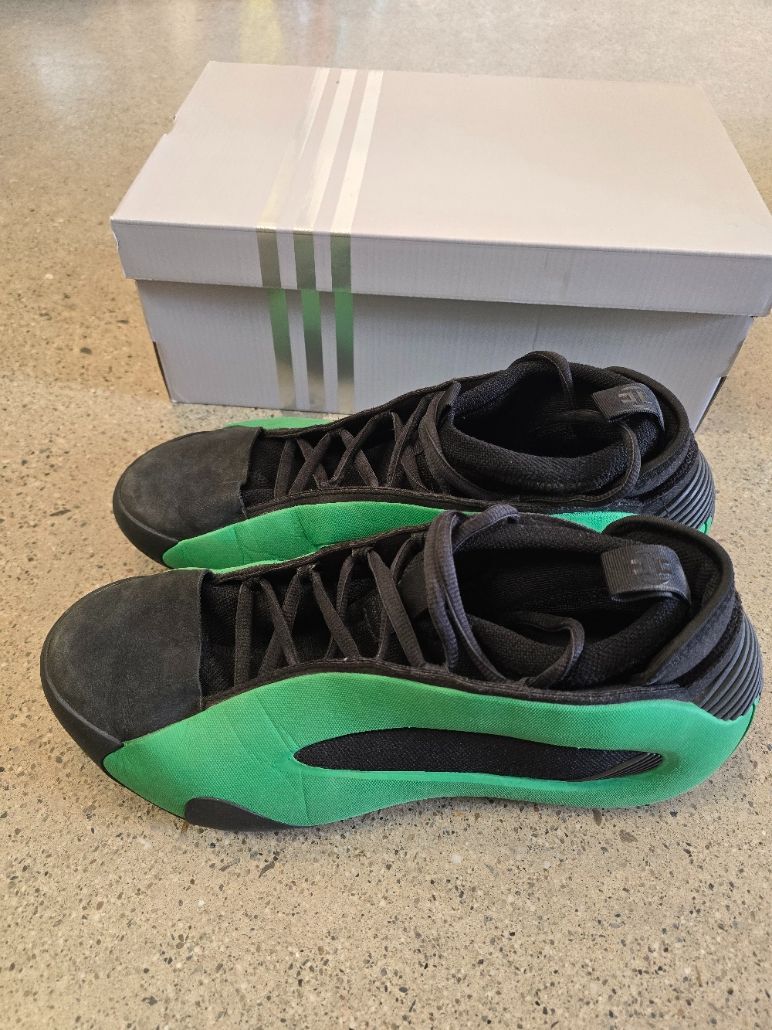 Adidas Harden Volume 8, EU 44