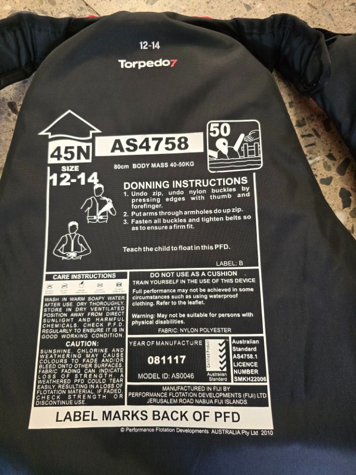 Black/Red Torpedo 7 Youth Lifejacket, Youth 12-14