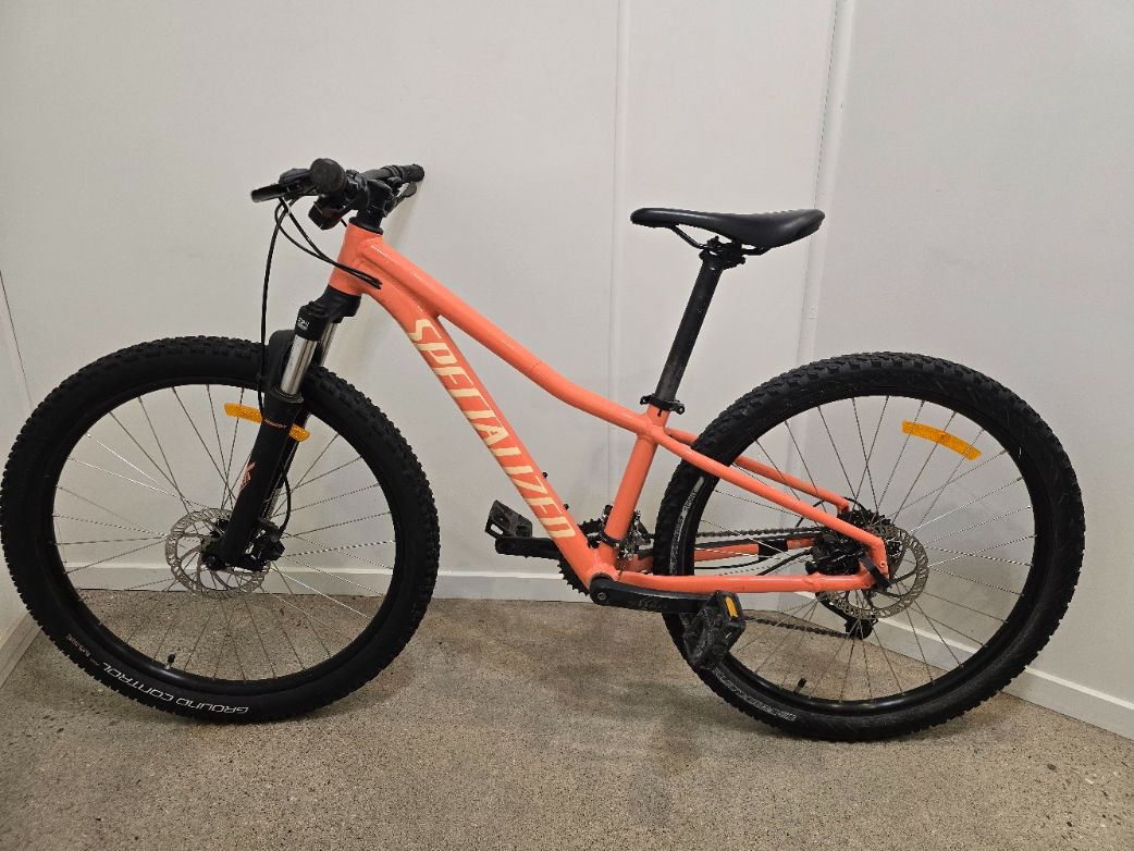 Orange Specialized Rockhopper 26, 26"