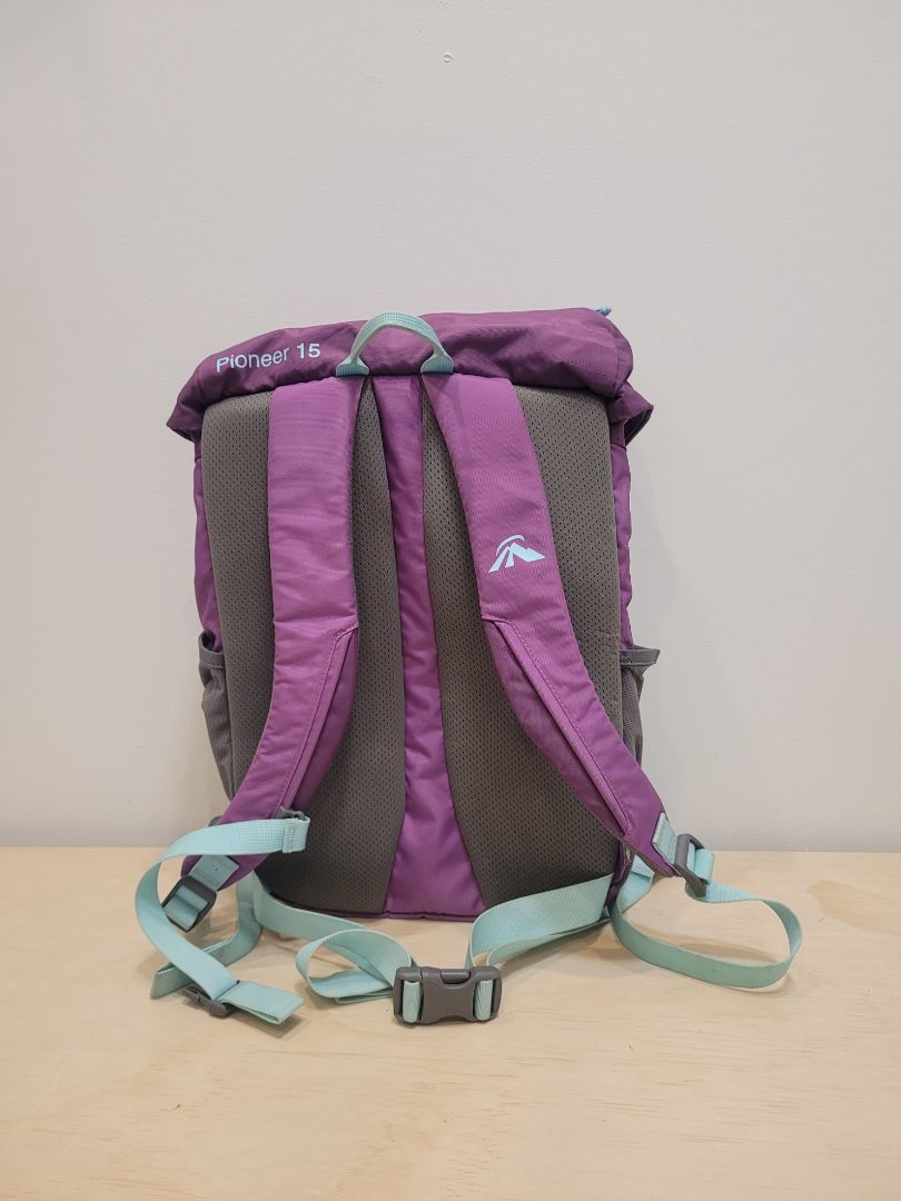 Purple Macpac Pioneer 15