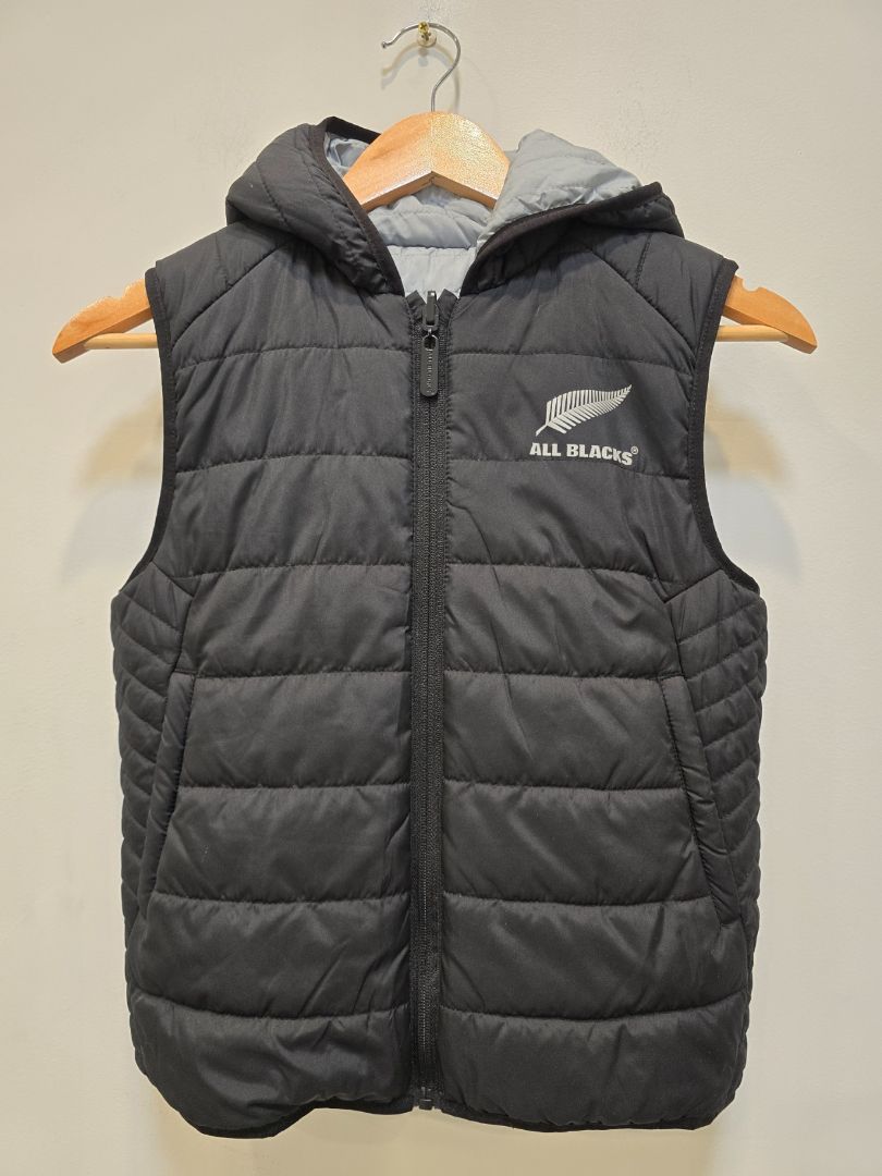 All Blacks puffer vest
