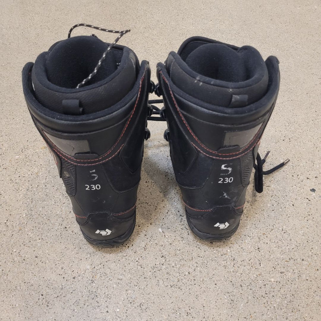 Black Northwave Snowboard boots, 23.0