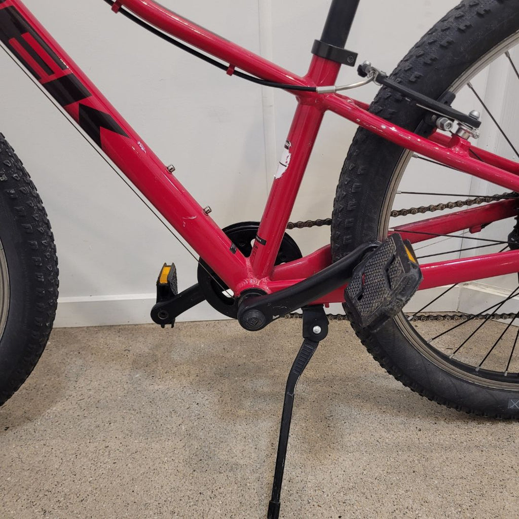 Red Trek Precaliber 24, 24"