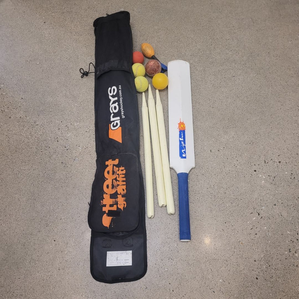 White Grays Cricket Set