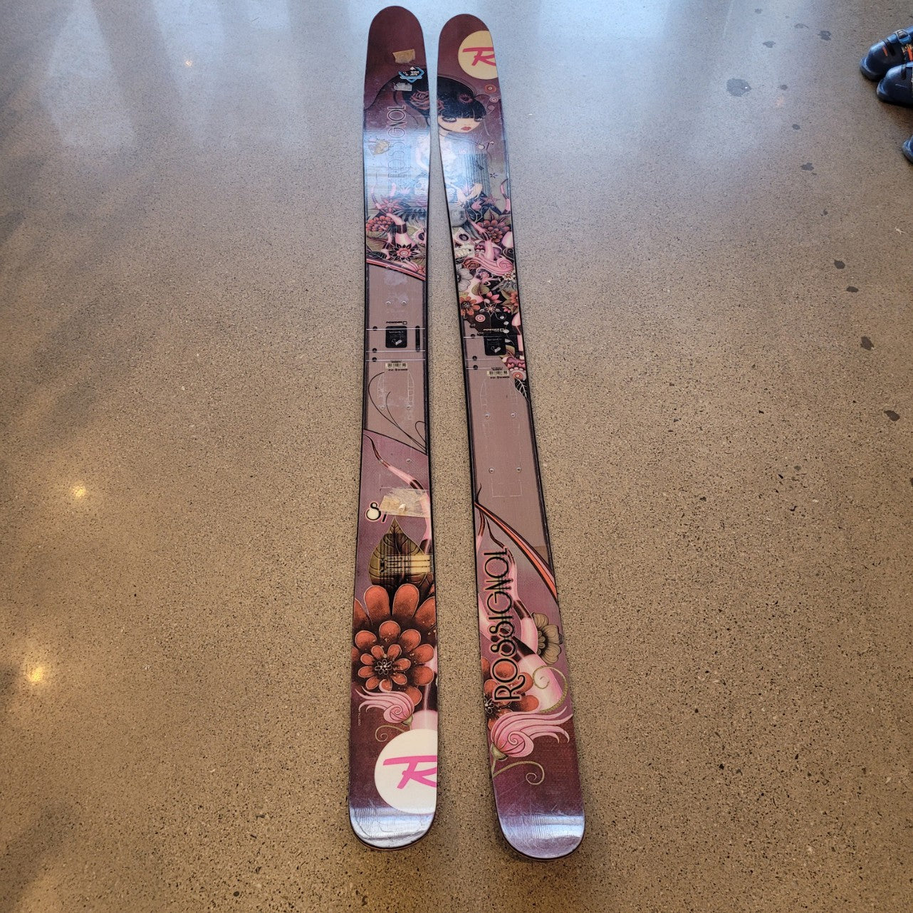 pink / purple floral Rossignol Skis, 178 cm