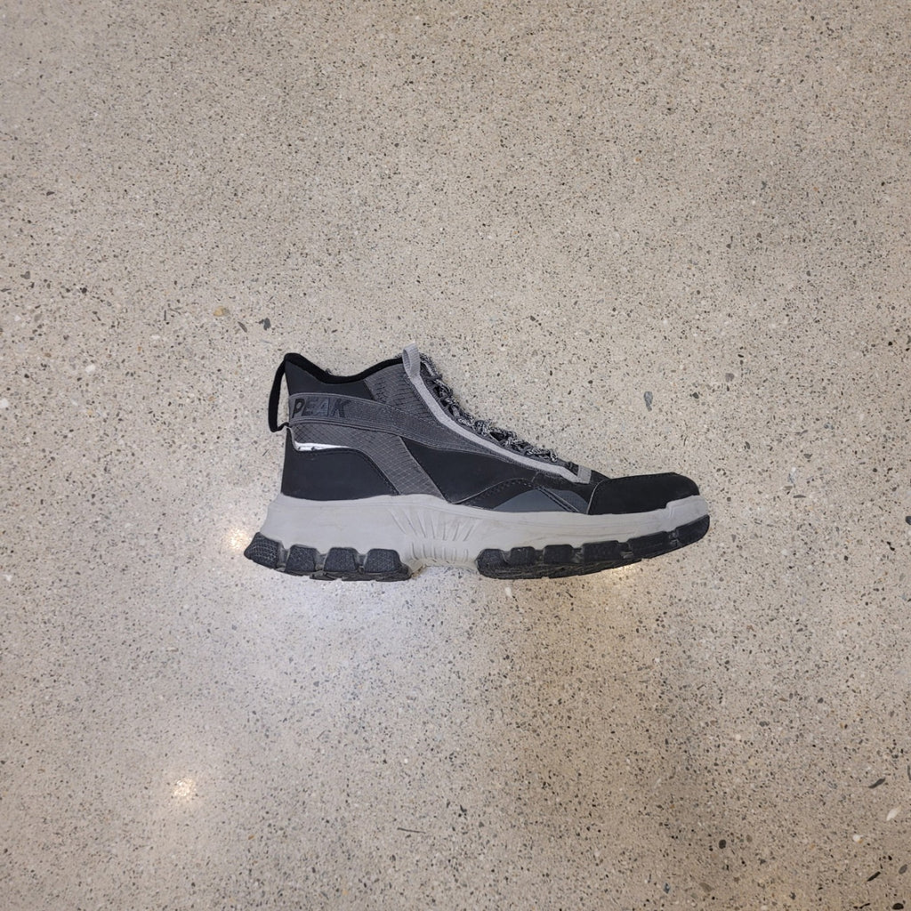 Black/Grey PEAK Hiking boots, 37