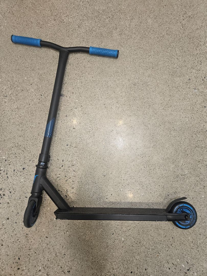 Black Invert Stunt Scooter