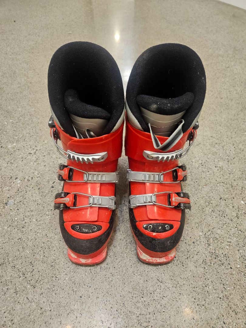 Red Rossignol Comp J, 21.5