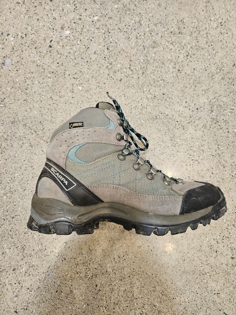 Grey Scarpa Hiking Boots, EU 38