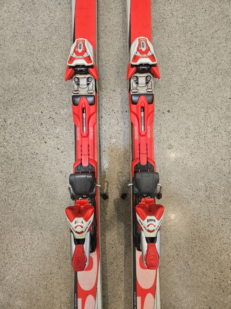 Red Völkl P50 GS Racing, 221 cm