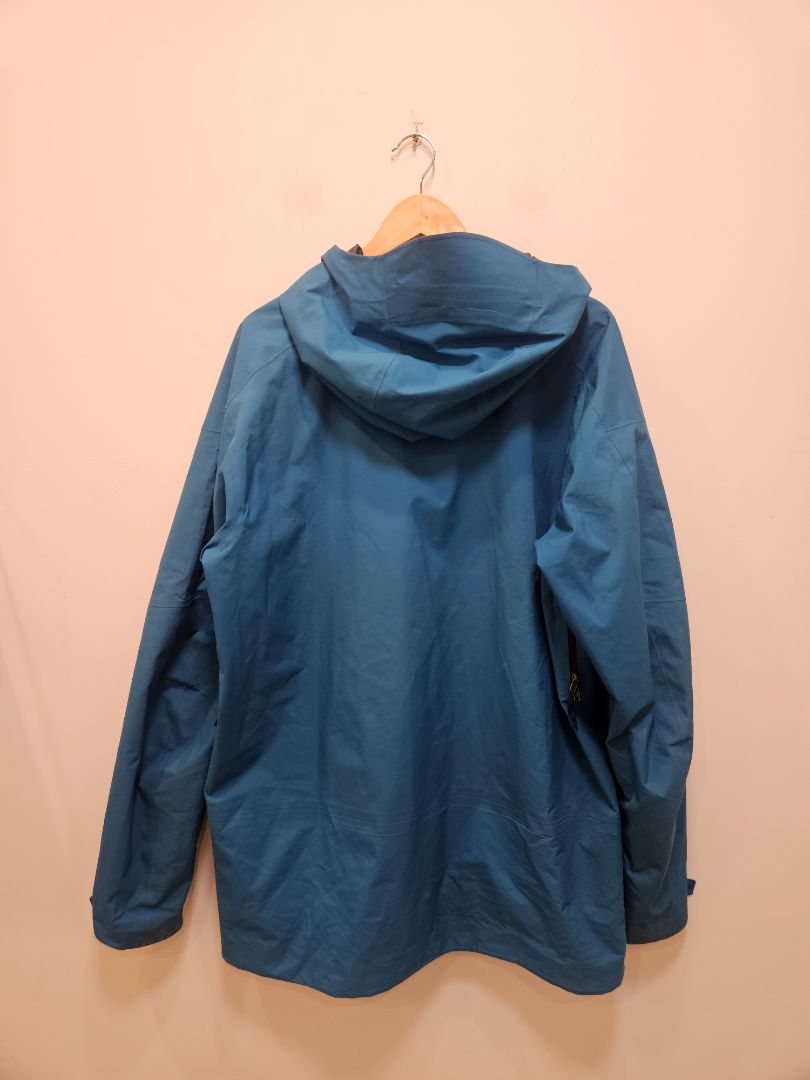 Blue Patagonia SnowDrifter Jacket, Men’s L
