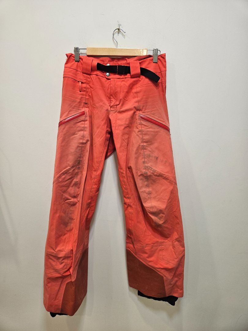 Red Arc'teryx Sentinel Pants, Women’s M / Regular