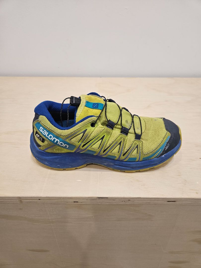 Yellow Salomon XA Pro Shoes, EU 37