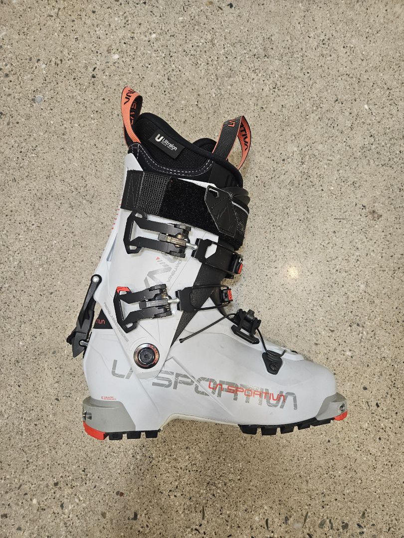 White La Sportiva Vanguard, 25.5