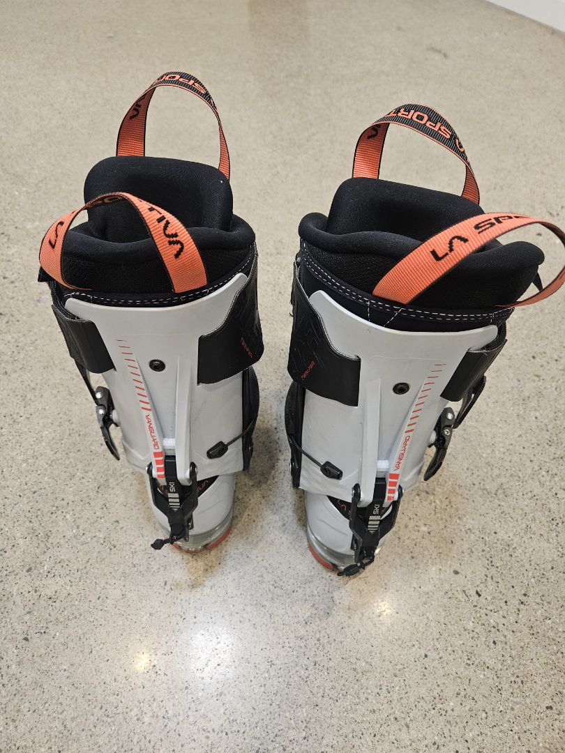 White La Sportiva Vanguard, 25.5