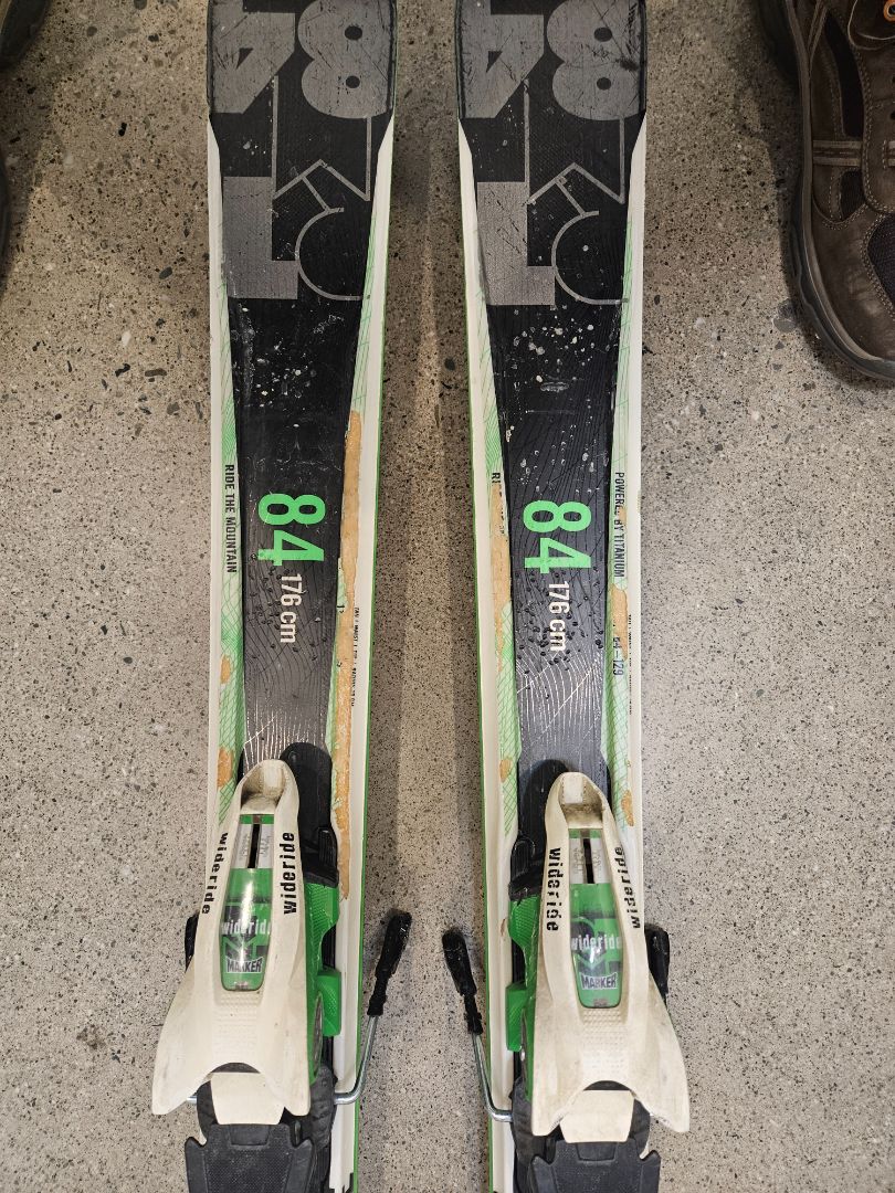 Black Volkl RTM 84, 176 cm