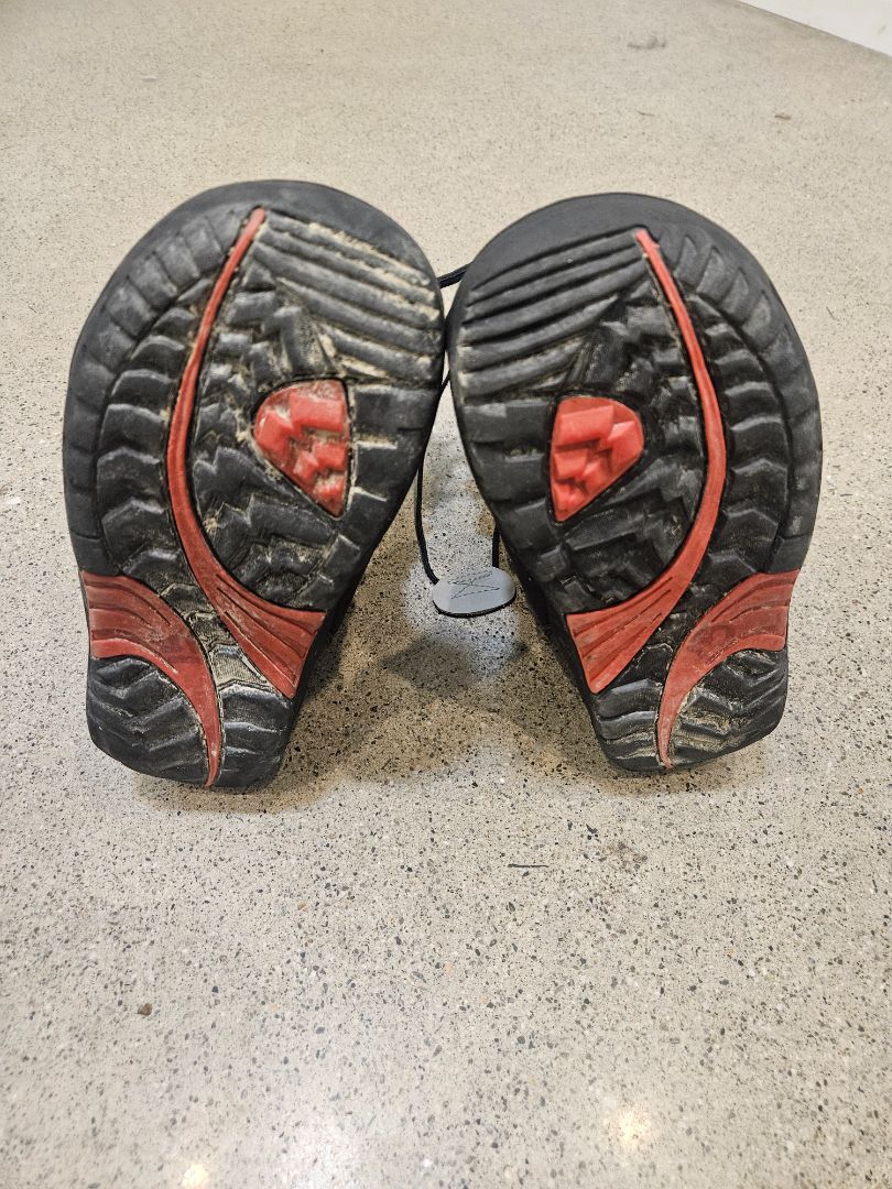 Black O2 Snowboard Boots, UK 3