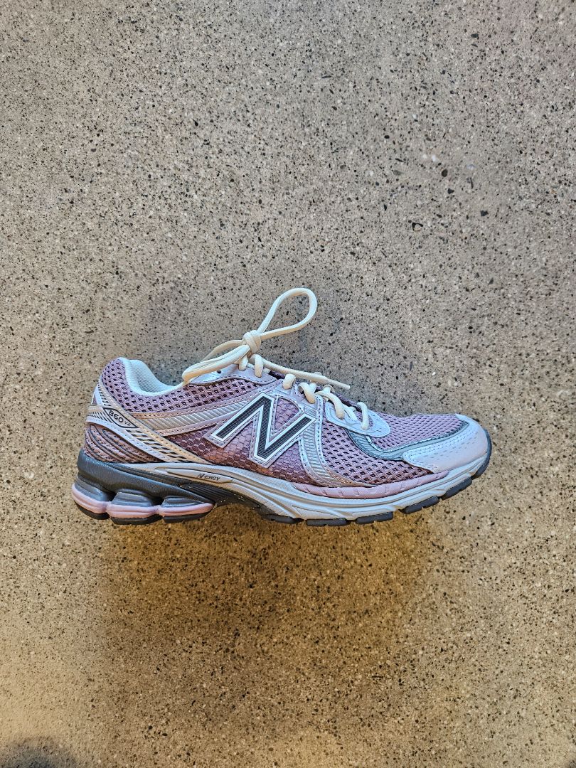 Pink New Balance 860 v2, EU 42