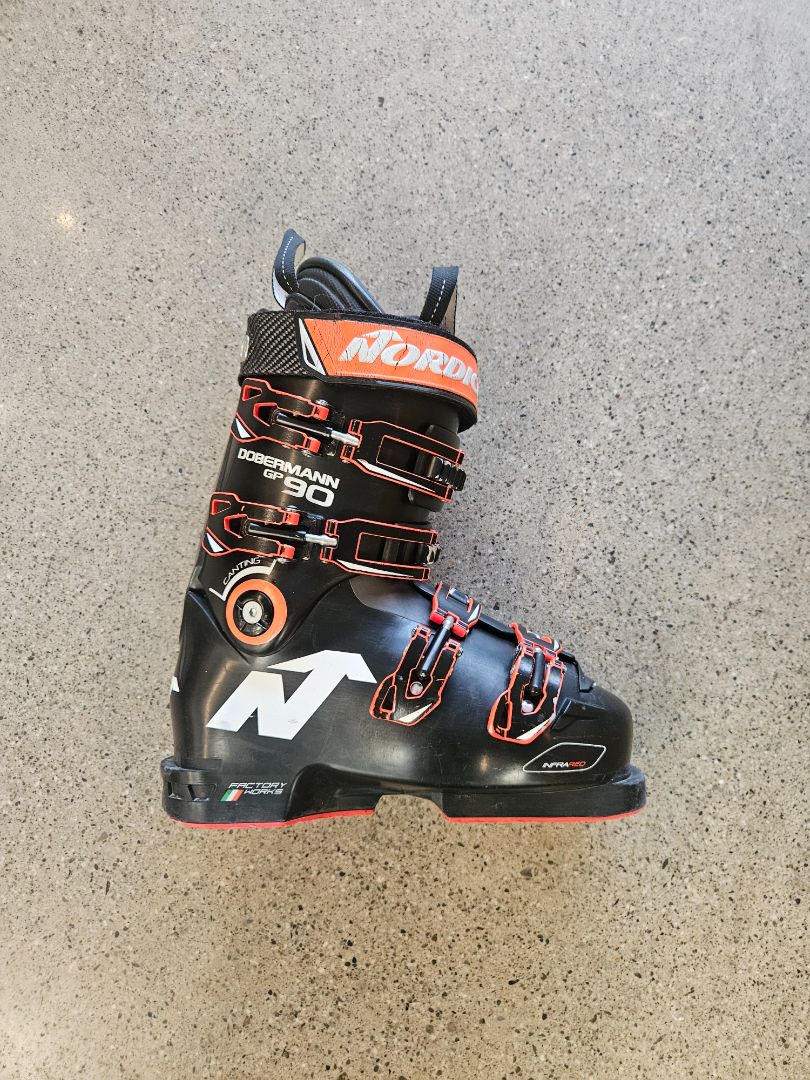 Black Nordica Dobermann GP 90, 23-23.5