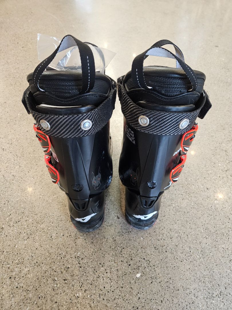Black Nordica Dobermann GP 90, 23-23.5