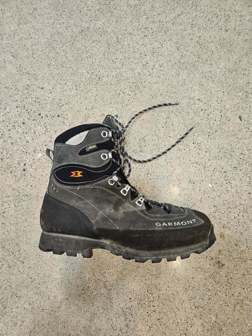 Grey Garmont Hiking Boots, EU 44