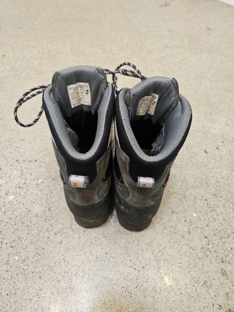 Grey Garmont Hiking Boots, EU 44