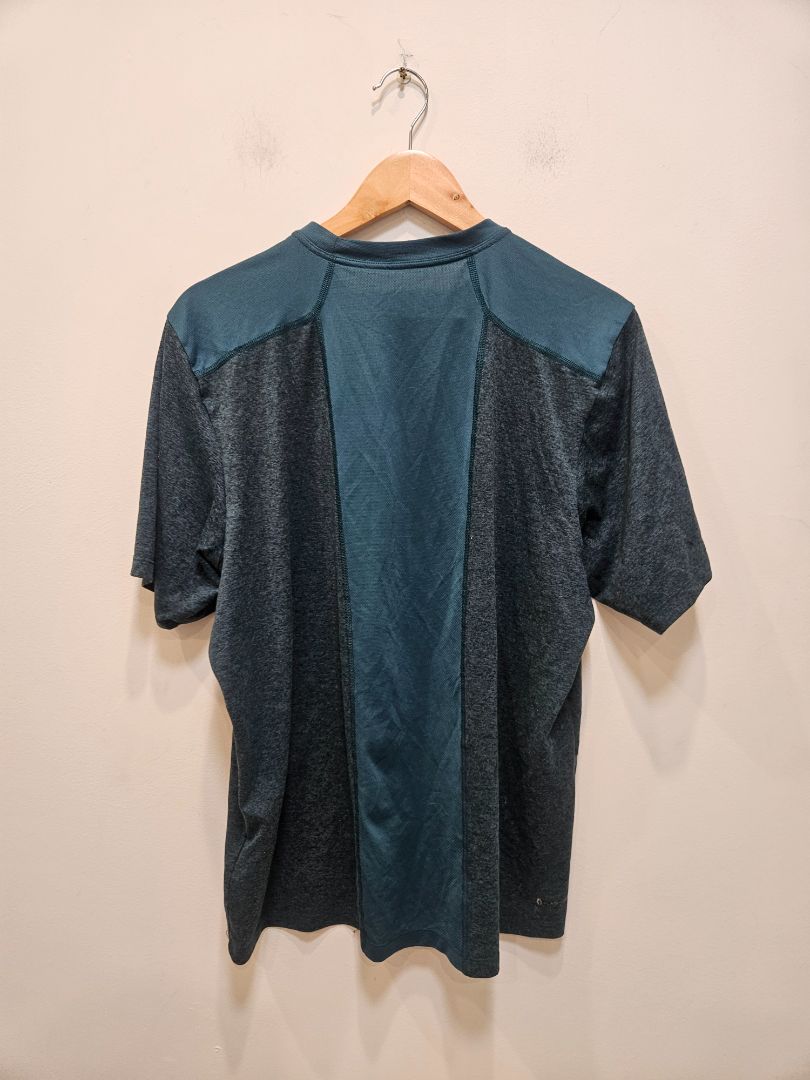 Teal The North Face FlashDry Tee, Mens L/G