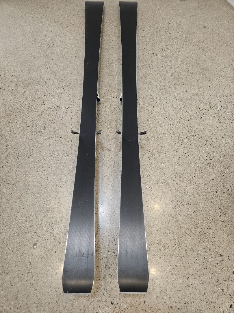 White Stöckli Spirit Edition, 157 cm