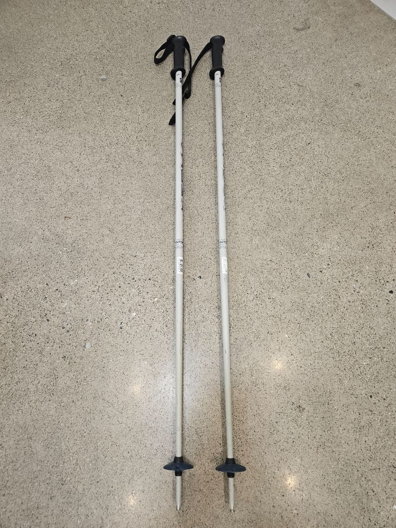 White Kerma Vector poles, 120cm
