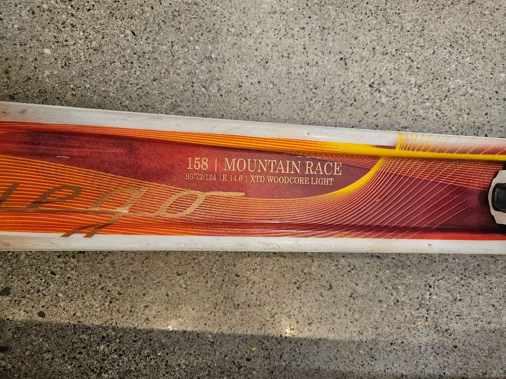 Orange Völkl Fuego, 158 cm