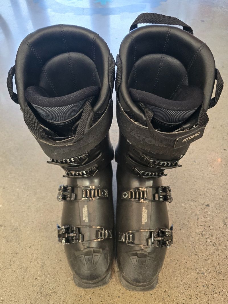 Black Atomic Hawx Ultra XTD 130 Touring, 29.5
