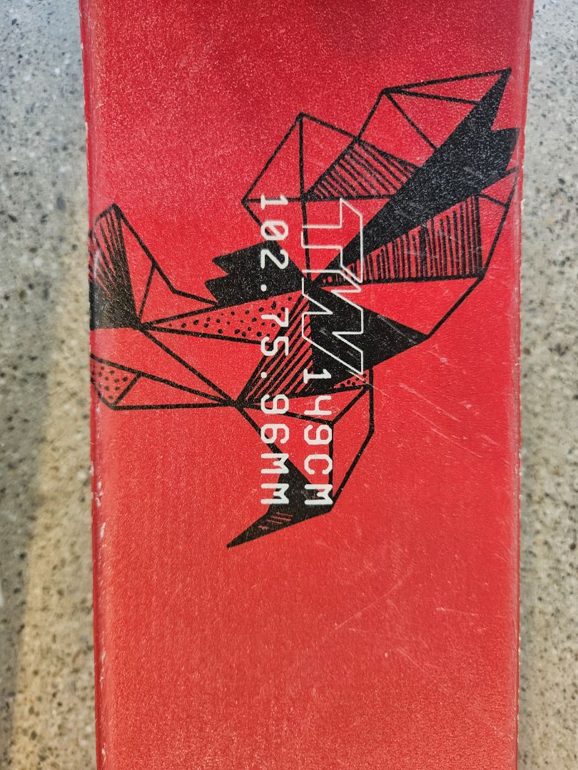 Red Line TW, 149cm