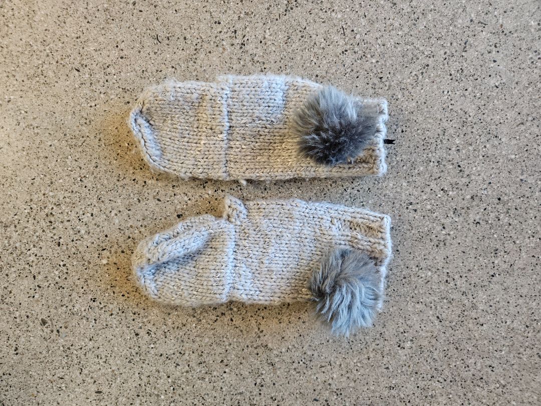 Grey  Knitted Mittens, Adult OS