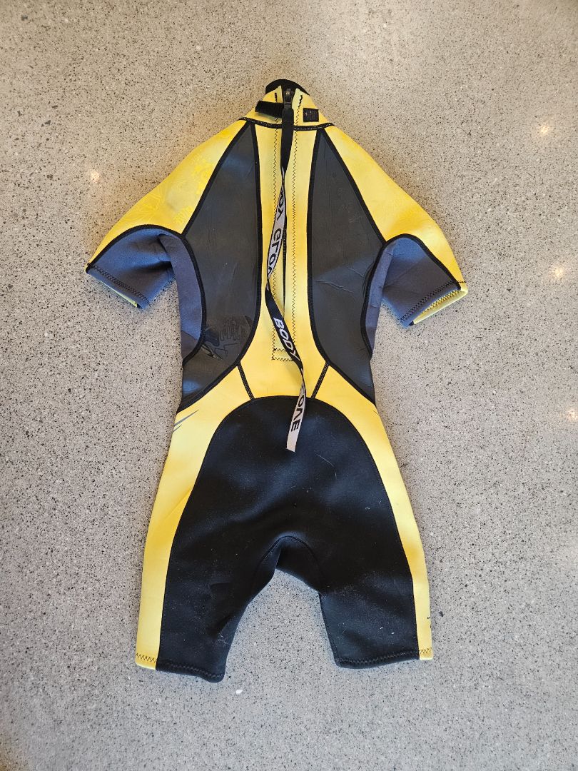 Black Body Glove Shorty Wetsuit, 6 years