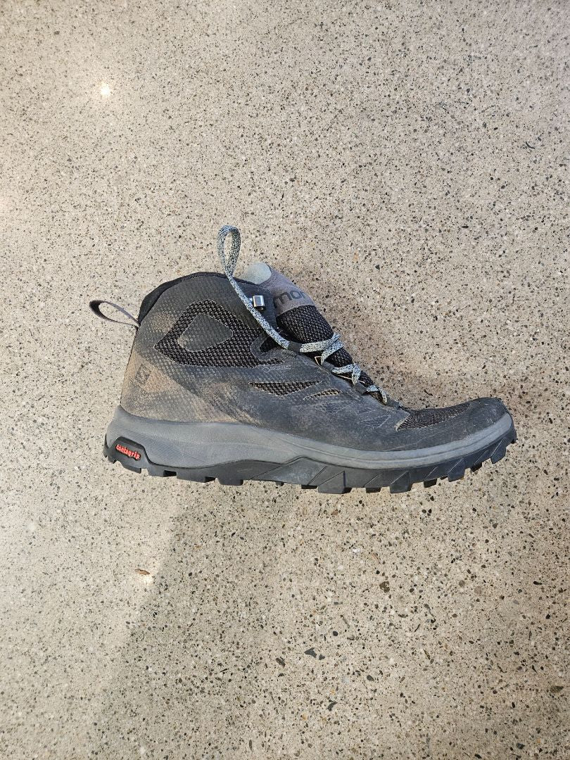 Black Salomon Gore-Tex Hiking Boots, UK 7