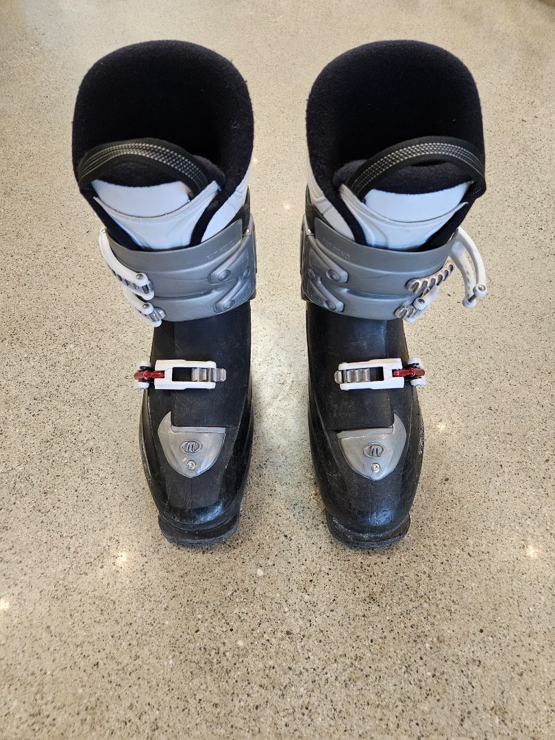Black Tecnica Ski Boots, 22.5 mondo