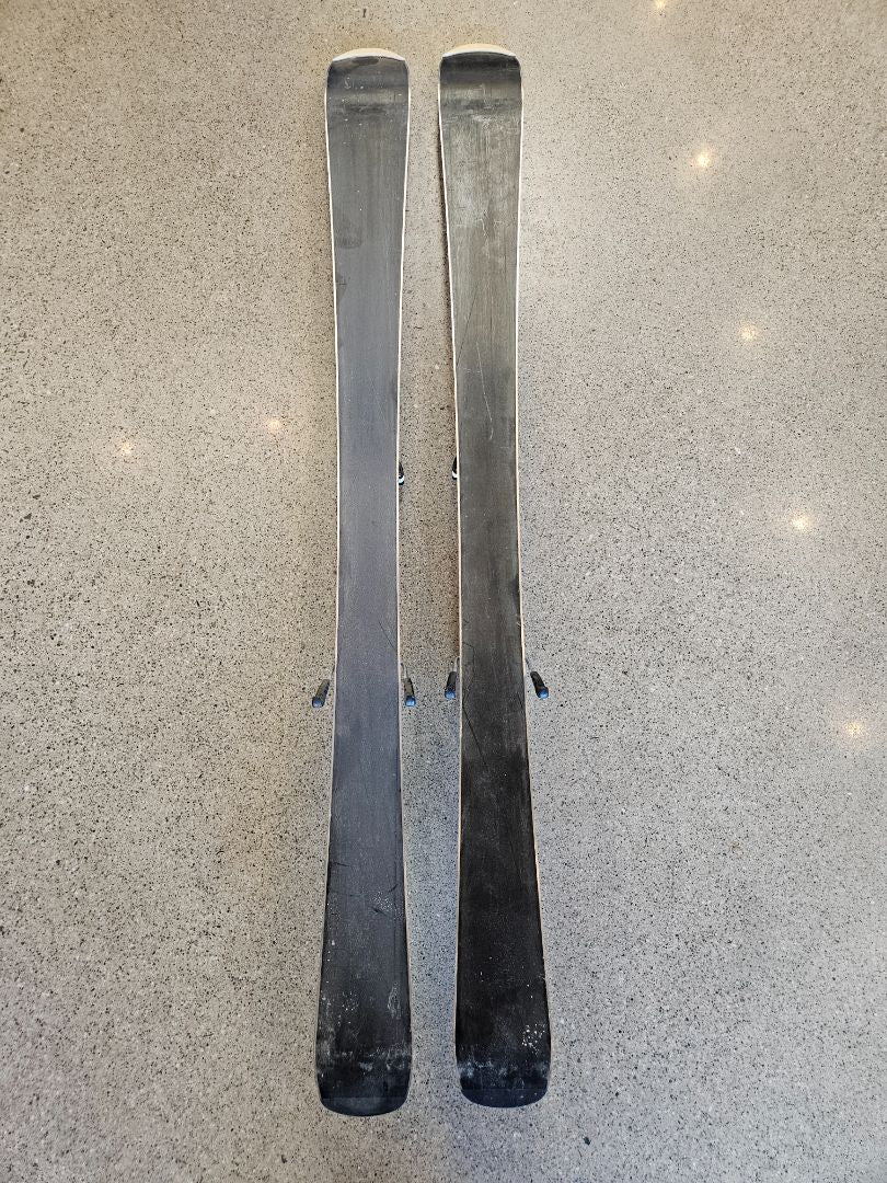 White Head Beauty, 106 cm