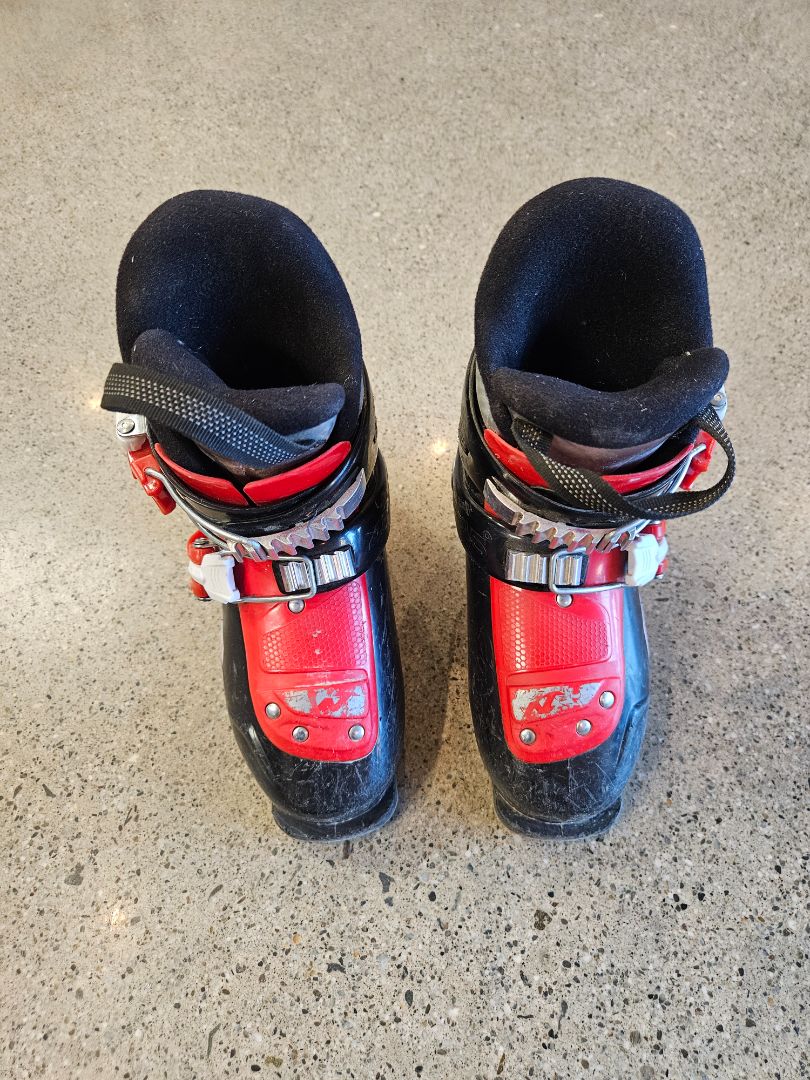 Black Nordica Team Firearrow 2, 18-19.5