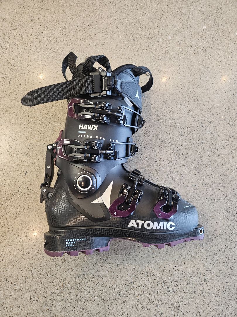 Black Atomic Hawx Ultra XTD 115 W, 22/22.5 mondo
